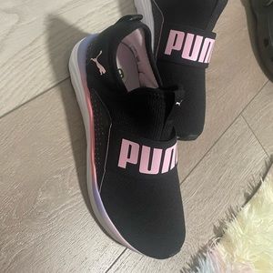 Brand new puma sneakers